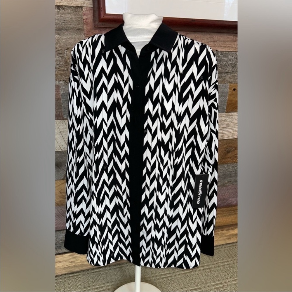 NWT-Karl Lagerfeld Paris Black white Graphic Print  Blouse- XS - Picture 2 of 6